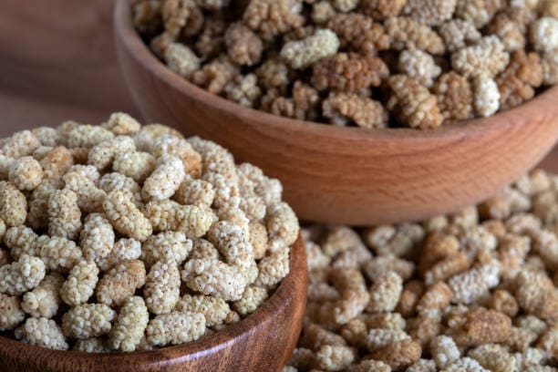 قیمت خرید توت سفید خشک قاهان + فروش ویژه